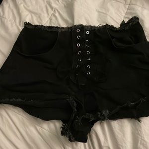Tie up black shorts